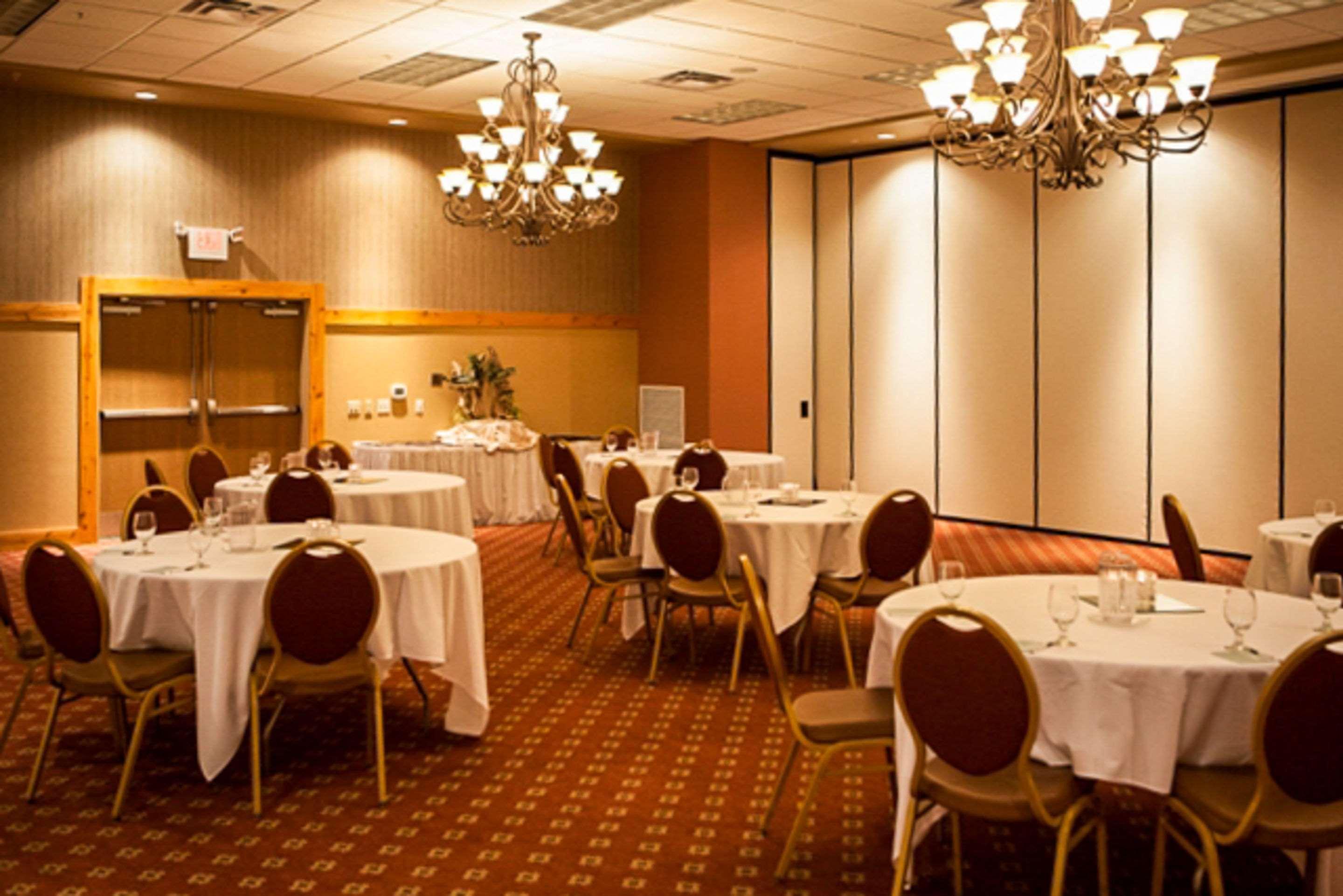Sleep Inn & Suites Conference Center Eau Claire North Union Экстерьер фото