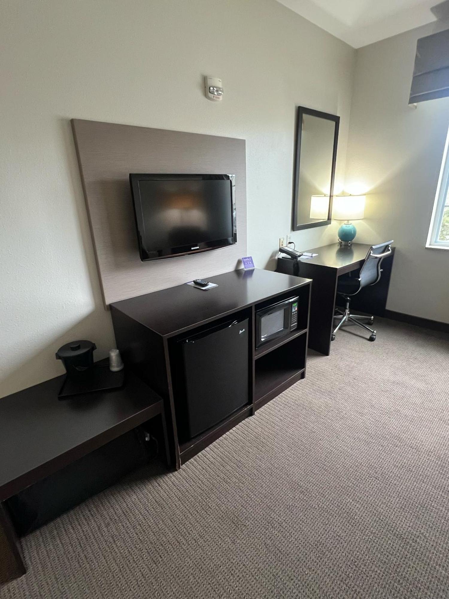 Sleep Inn & Suites Conference Center Eau Claire North Union Экстерьер фото