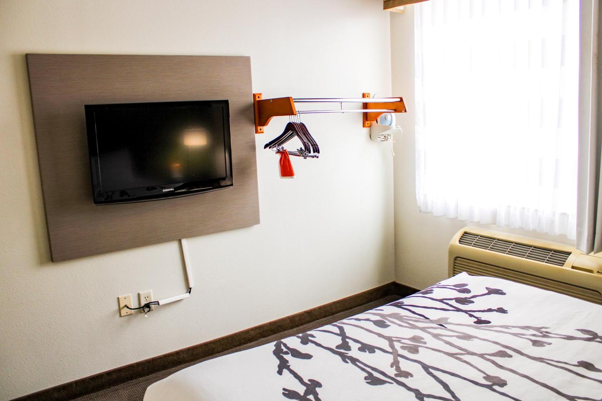 Sleep Inn & Suites Conference Center Eau Claire North Union Экстерьер фото