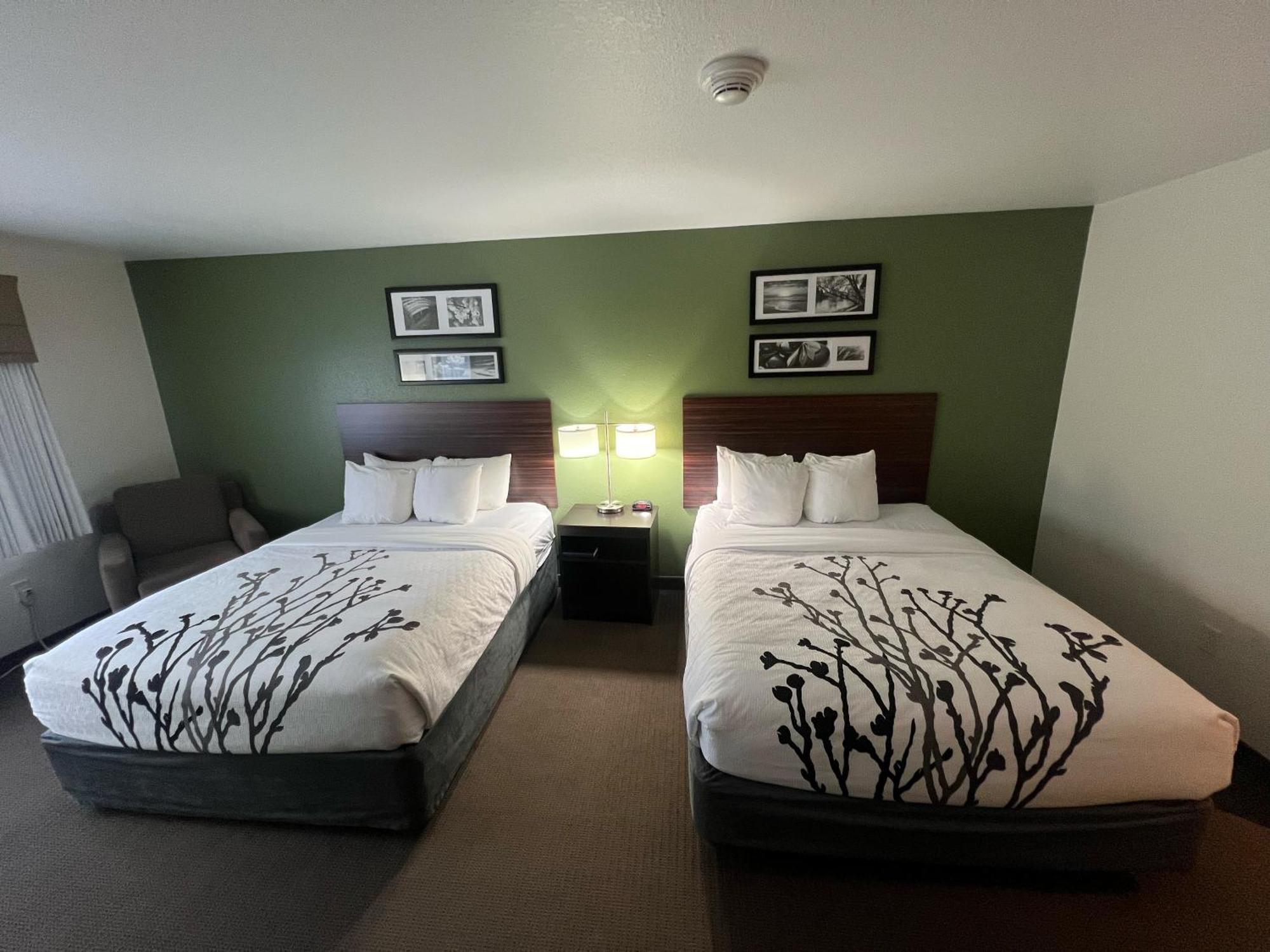 Sleep Inn & Suites Conference Center Eau Claire North Union Экстерьер фото
