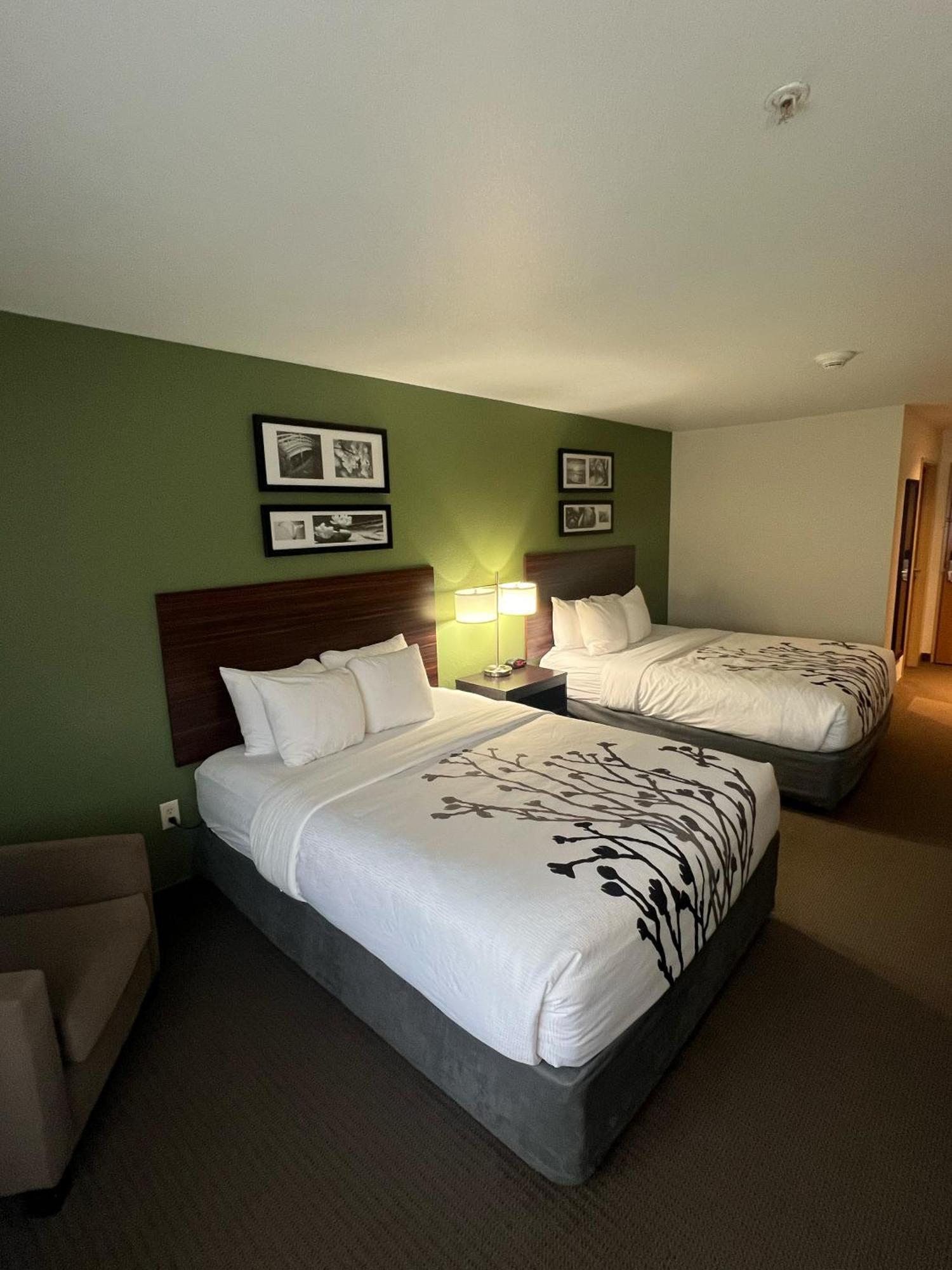 Sleep Inn & Suites Conference Center Eau Claire North Union Экстерьер фото