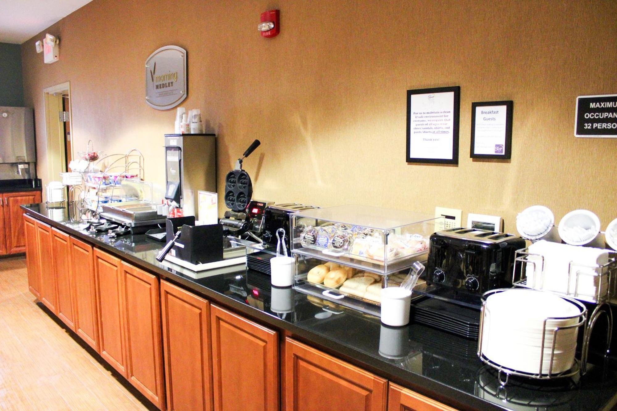 Sleep Inn & Suites Conference Center Eau Claire North Union Экстерьер фото