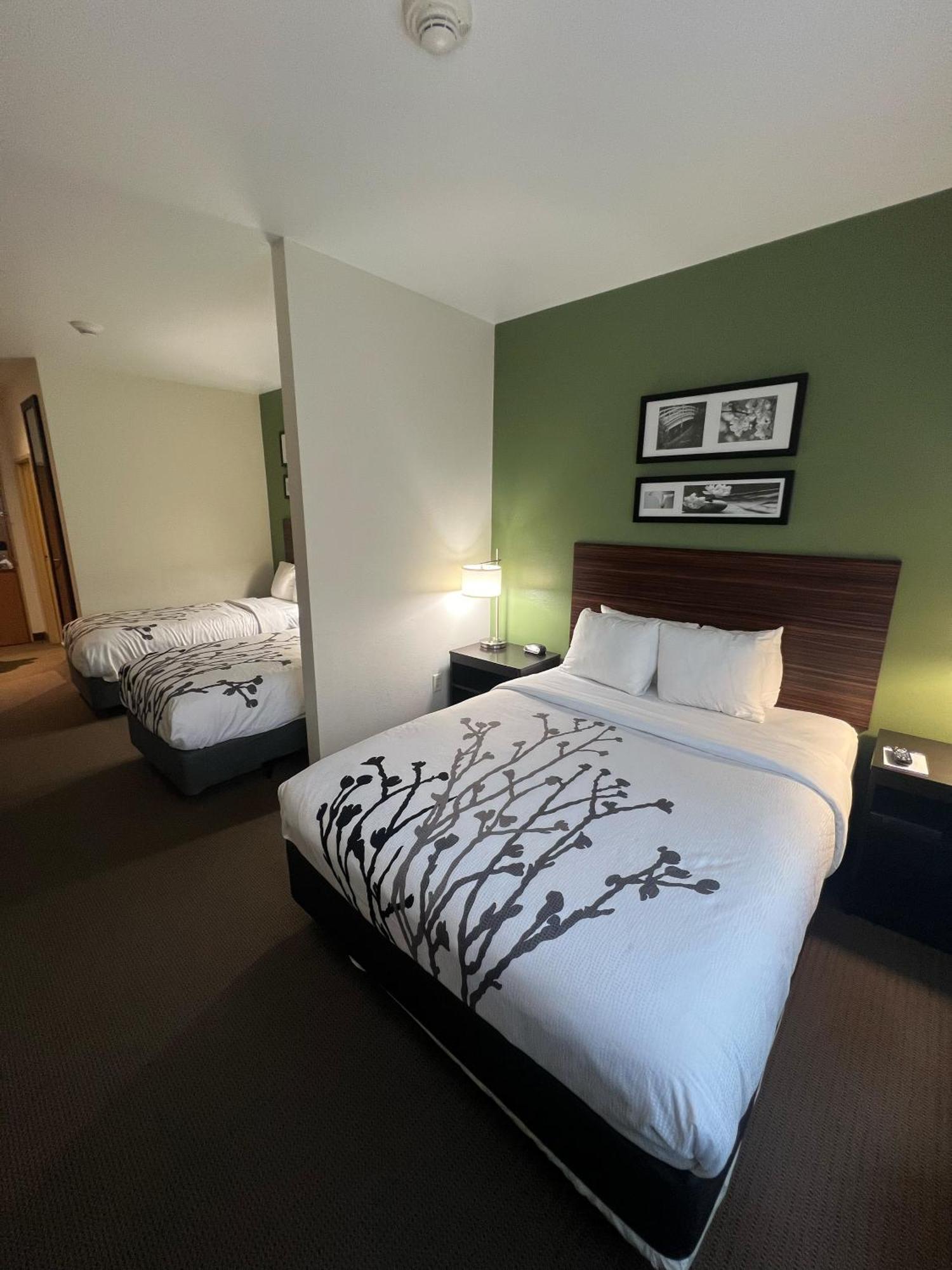 Sleep Inn & Suites Conference Center Eau Claire North Union Экстерьер фото